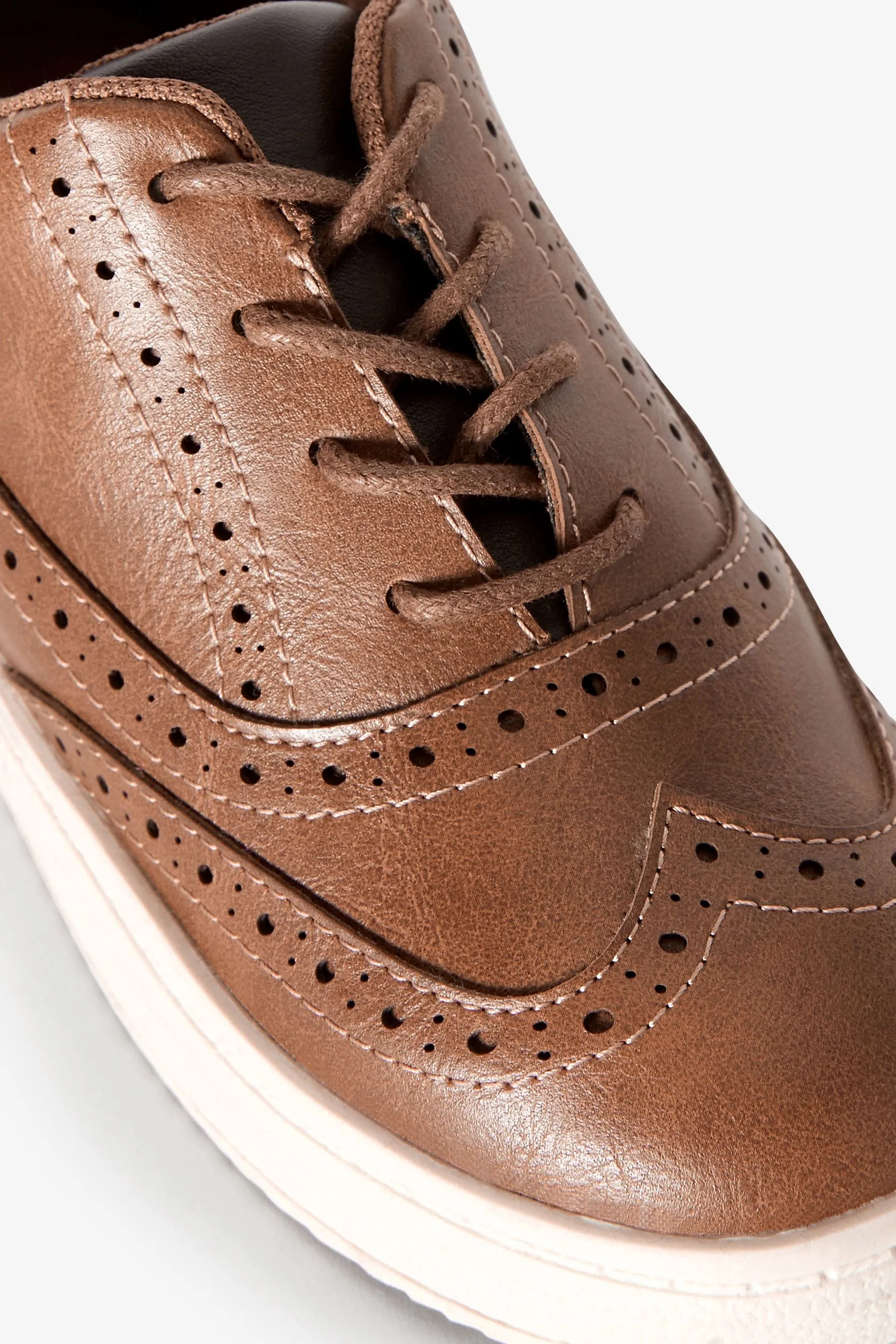 MARRóN TOSTADO  ZAPATOS OXFORD CON CORDONES