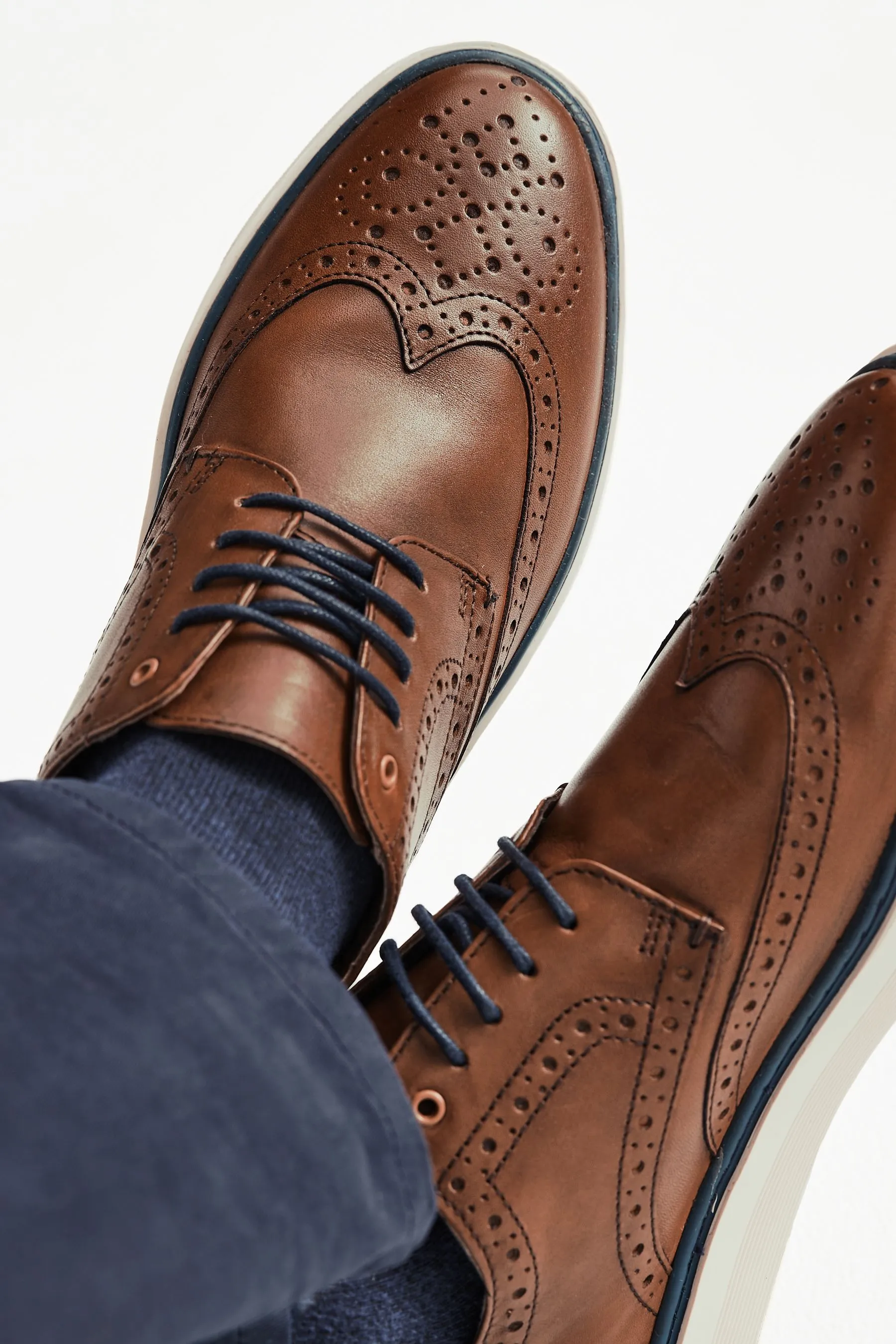 MARRóN TOSTADO  ZAPATOS OXFORD DE CUERO CON SUELA DE GOMA