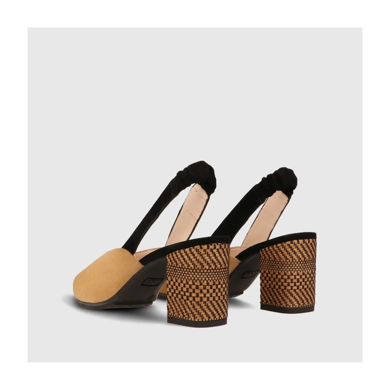 MODESTA CAMEL