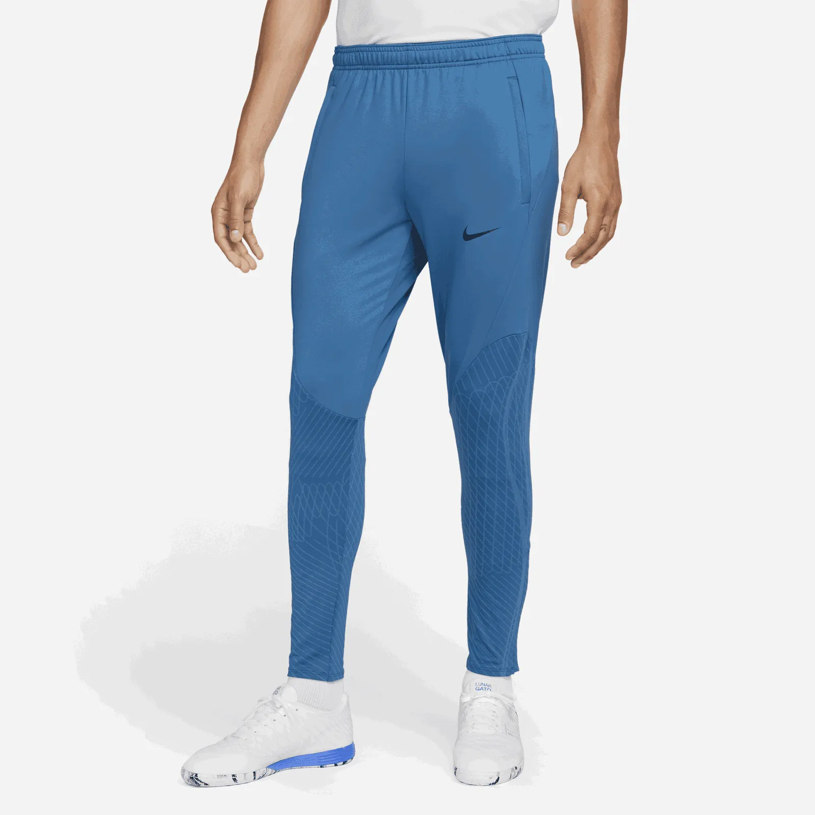 NIKE DRIFIT STRIKE