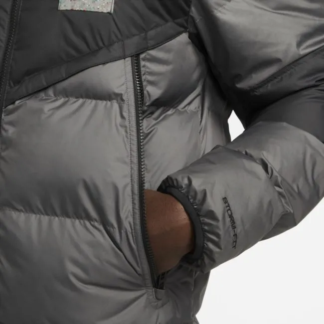 NIKE STORMFIT WINDRUNNER