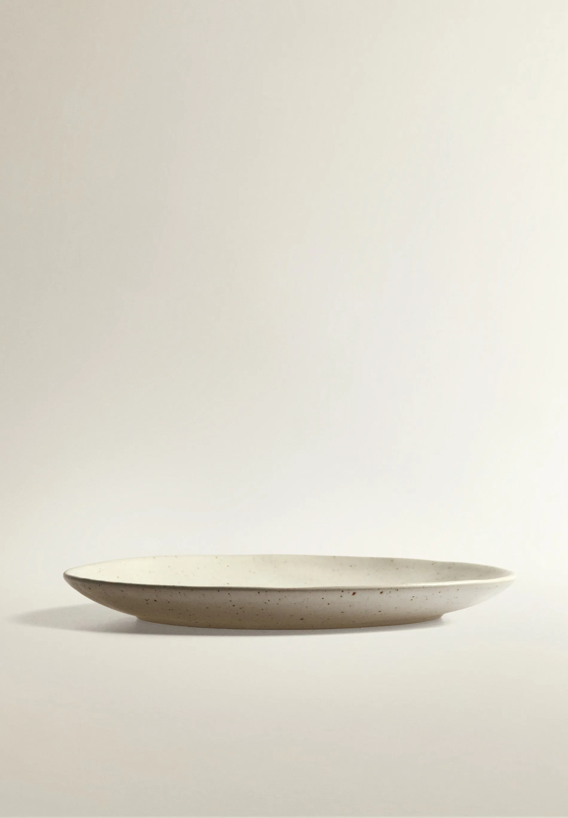PLATO LLANO GRES PORCELÁNICO