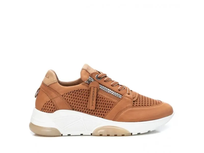 SNEAKERS DE PIEL 68247 CARMELA EN COLOR NUDE O CAMEL