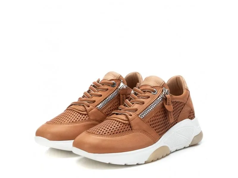 SNEAKERS DE PIEL 68247 CARMELA EN COLOR NUDE O CAMEL