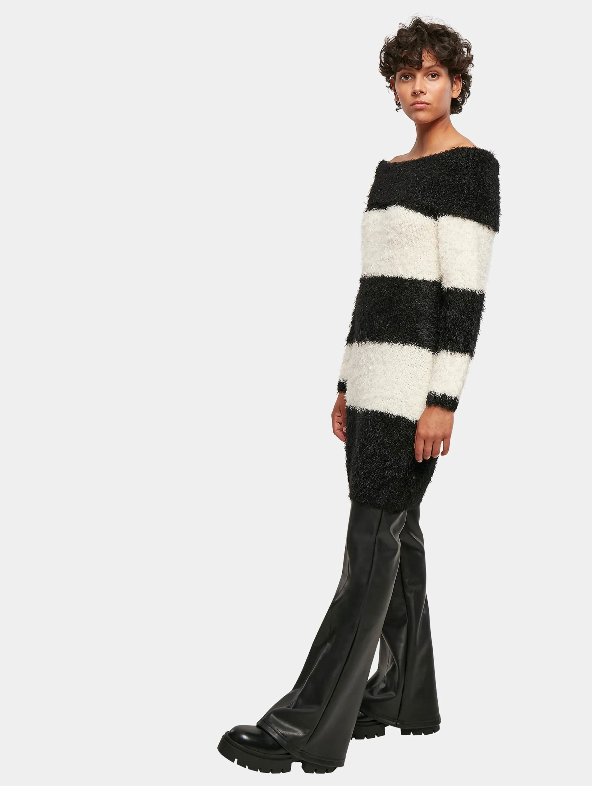 Urban Classics Ladies Off Shoulder Feather